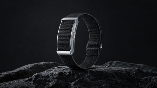 ETQ07 Spotlight: Nylon Strap Screenless Fitness Tracker for Outdoor & Athleisure Programs (OEM/ODM)